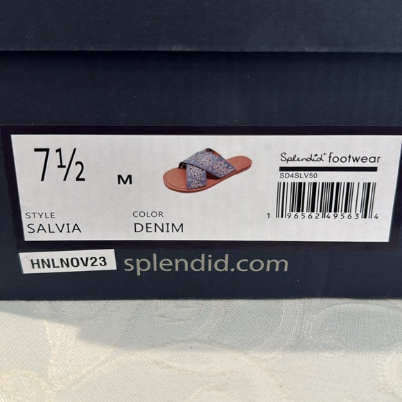 Splendid Salvia Embroidered Eyelet Slides. Size 7.5 - Picture 10 of 10